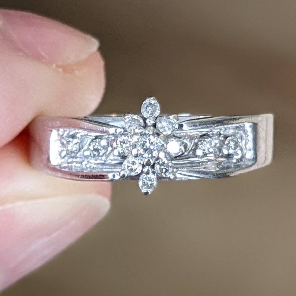 Antique 10K White Gold Diamond Starburst Cluster Ring